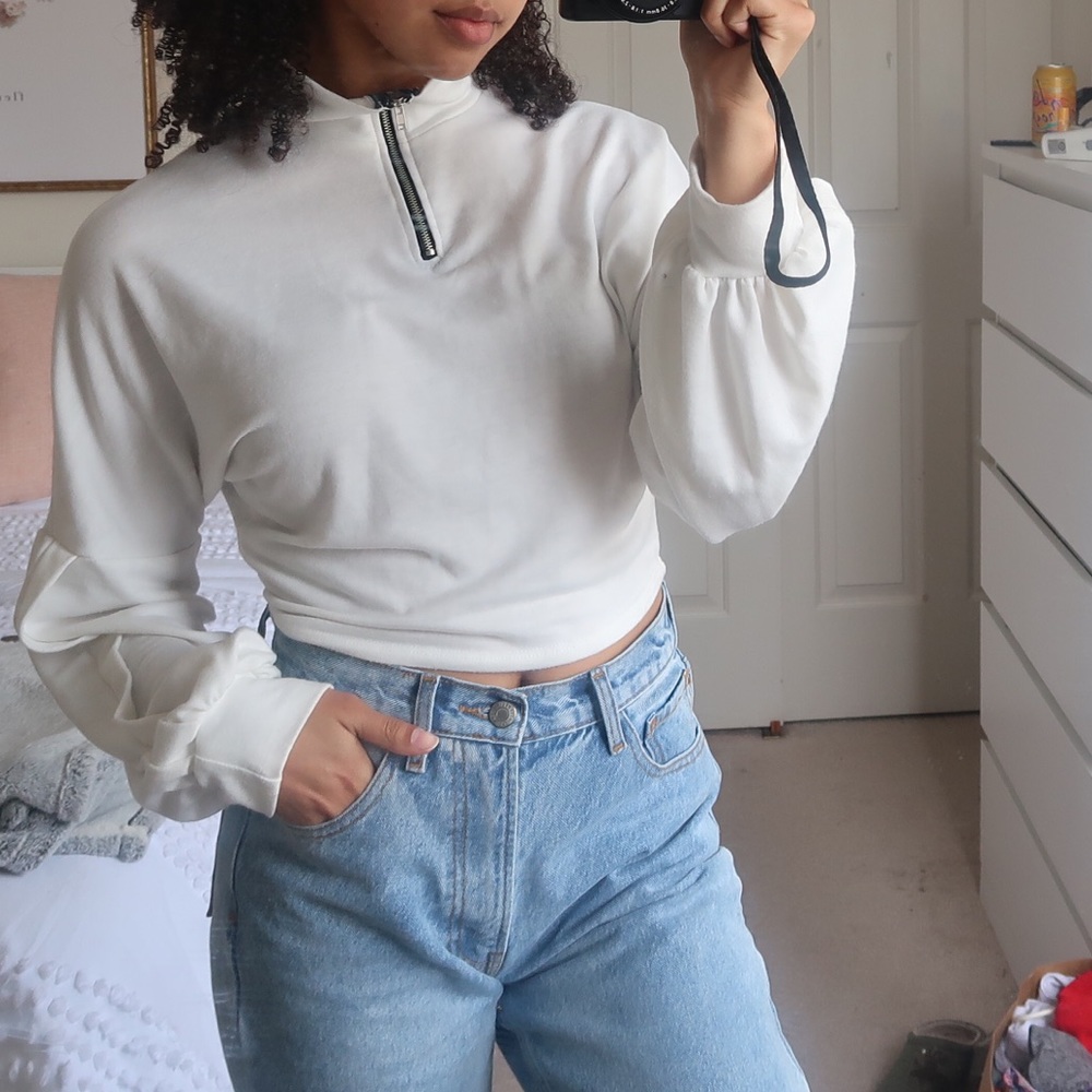 White Long Sleeve Crop Top - Picture 1 of 3